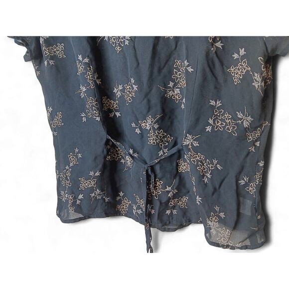 Vintage Ann Taylor 100% Silk Floral Blouse Black Size 10 Made in India - Picture 7 of 12